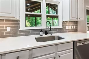 780 River Cliff Ct, Suwanee, GA 30024 - Photo 10