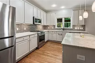 780 River Cliff Ct, Suwanee, GA 30024 - Photo 4