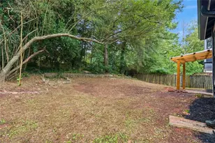 917 Lake Watch Dr, Stone Mountain, GA 30088 - Photo 24