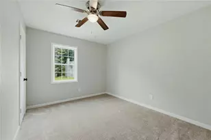 917 Lake Watch Dr, Stone Mountain, GA 30088 - Photo 18