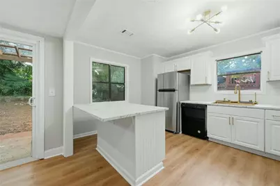 917 Lake Watch Drive, Stone Mountain, GA 30088 - Photo 10