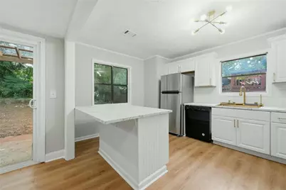 917 Lake Watch Drive, Stone Mountain, GA 30088 - Photo 10