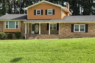 3171 Hammarskjold Dr, Atlanta, GA 30344 - Photo 2