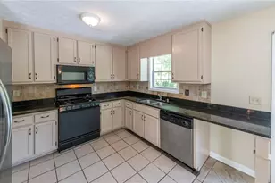 5995 Megcole Way SW, Mableton, GA 30126 - Photo 2
