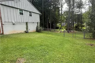 1920 Foxcroft Ct, Marietta, GA 30008 - Photo 2