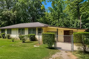 172 Raymond Carson, Newnan, GA 30265 - Photo 2