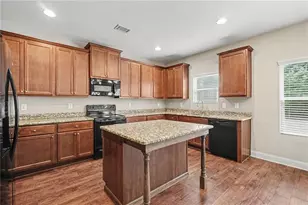 611 Little Bluestem Trl, Hoschton, GA 30548 - Photo 14