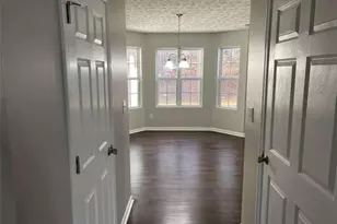 2752 Valley Green Dr, Gainesville, GA 30504 - Photo 2