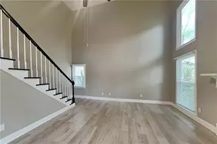 1461 Rosewood Creek Dr, Marietta, GA 30066 - Photo 2