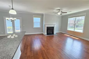 2339 Village Grove Dr, Suwanee, GA 30024 - Photo 4