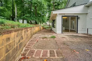 4960 Cold Springs Dr NW, Lilburn, GA 30047 - Photo 36