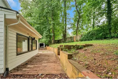 4960 Cold Springs Drive NW, Lilburn, GA 30047 - Photo 38