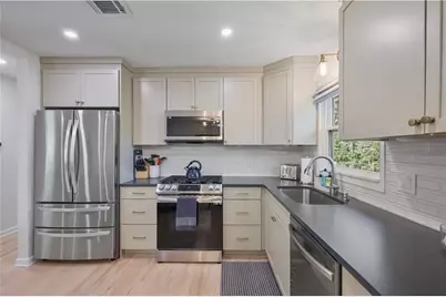 677 Hillandale Circle SW, Marietta, GA 30064 - Photo 14