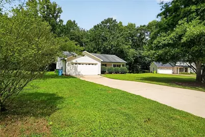 2015 Jefferson Way, McDonough, GA 30252 - Photo 2