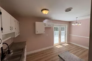 285 Queen Helen Ln, Jonesboro, GA 30236 - Photo 8