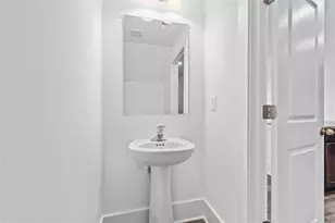 1512 Parks Edge Ln NW, Atlanta, GA 30318 - Photo 6
