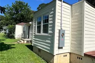 1241 Lyle Ave, East Point, GA 30344 - Photo 6