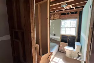 1241 Lyle Ave, East Point, GA 30344 - Photo 18