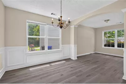 9426 Lakeview Road, Union City, GA 30291 - Photo 8