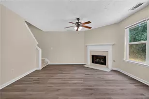 9426 Lakeview Rd, Union City, GA 30291 - Photo 14