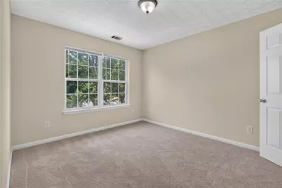 9426 Lakeview Road, Union City, GA 30291 - Photo 24