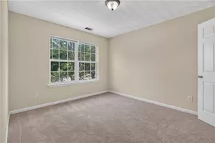 9426 Lakeview Rd, Union City, GA 30291 - Photo 24