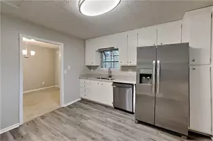 4094 Maxanne Dr NW, Kennesaw, GA 30144 - Photo 6