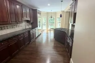 440 Hillside Dr NW, Atlanta, GA 30342 - Photo 4