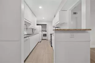 725 Dalrymple Rd, Sandy Springs, GA 30328 - Photo 10