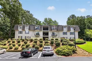 725 Dalrymple Rd, Sandy Springs, GA 30328 - Photo 2