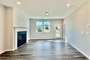 4446 Buttonwood Ln, Lilburn, GA 30047 - Photo 12