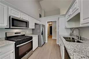 638 Castlebrooke Way, Lawrenceville, GA 30045 - Photo 4