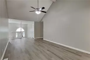 5660 Windswept Trce, Sugar Hill, GA 30518 - Photo 2