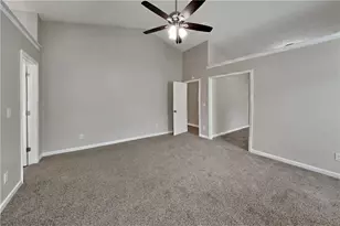 2070 Charleston Oak Cir, Lawrenceville, GA 30043 - Photo 8