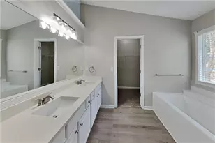 2070 Charleston Oak Cir, Lawrenceville, GA 30043 - Photo 10