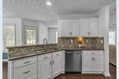7020 Greenridge Drive, Loganville, GA 30052 - Photo 14