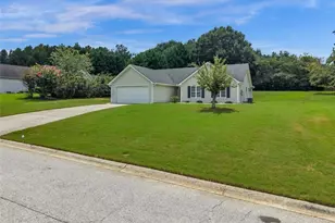 7020 Greenridge Dr, Loganville, GA 30052 - Photo 2