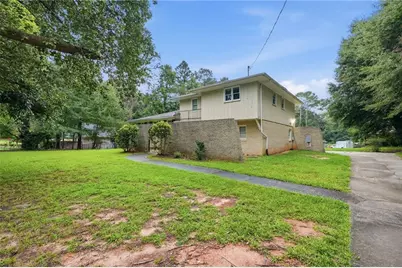 7037 Dalmatia Drive, Riverdale, GA 30296 - Photo 2