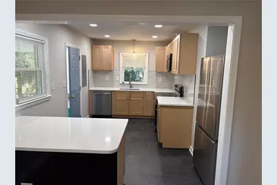 1990 S Columbia Place, Decatur, GA 30032 - Photo 2
