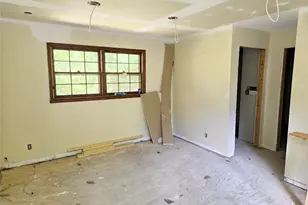 1600 Loch Lomond Trail SW, Atlanta, GA 30331 - Photo 12
