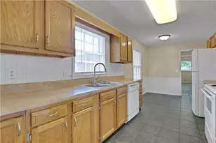 2020 Heatherdale Ln SW, Marietta, GA 30064 - Photo 16