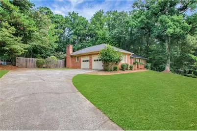 2020 Heatherdale Lane SW, Marietta, GA 30064 - Photo 4