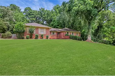 2020 Heatherdale Lane SW, Marietta, GA 30064 - Photo 2