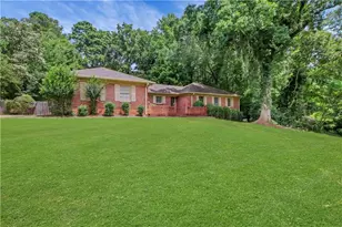2020 Heatherdale Ln SW, Marietta, GA 30064 - Photo 2