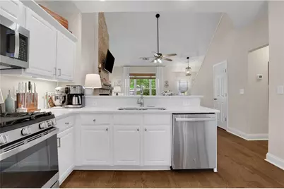 90 Regency Road, Roswell, GA 30022 - Photo 6