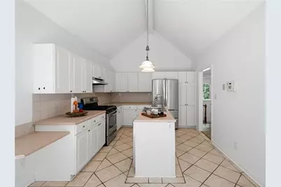 2516 Lorne Court SW, Marietta, GA 30064 - Photo 10