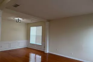 8910 Ruel Ln, Suwanee, GA 30024 - Photo 4
