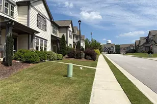 5420 Falling Branch Ct, Flowery Branch, GA 30542 - Photo 2