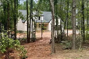 299 Laura Cir, Bowdon, GA 30108 - Photo 2