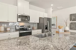 967 Sutherland Ln, Lawrenceville, GA 30043 - Photo 4